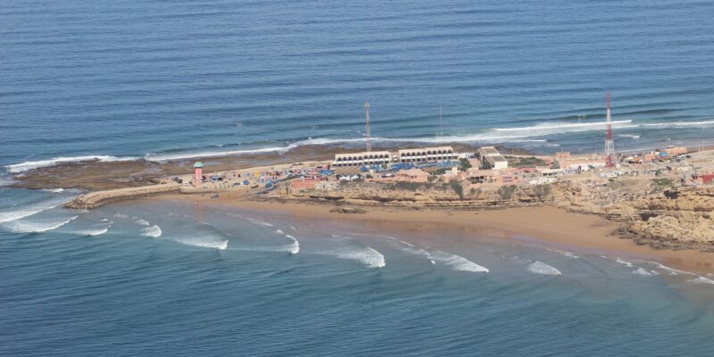 Bay Of Imsouane - dancing the waves